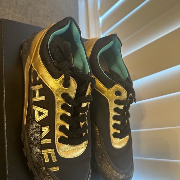 Chanel sneakers worn twice! - Picture 4 of 5